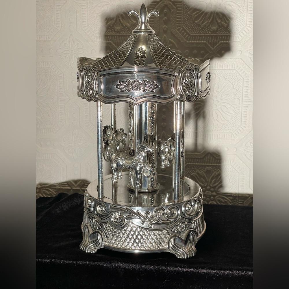 Wallace Silversmiths Silver Carousel Music Box